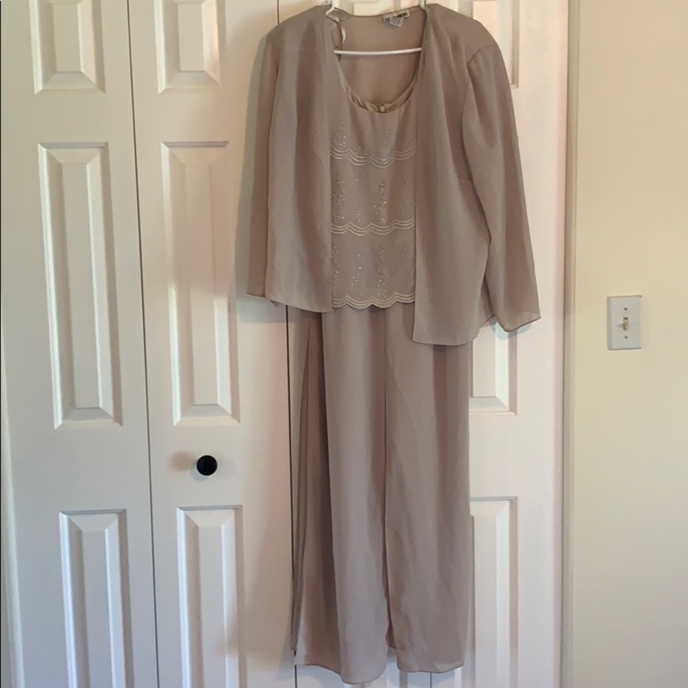 Elegant jumpsuit for a wedding